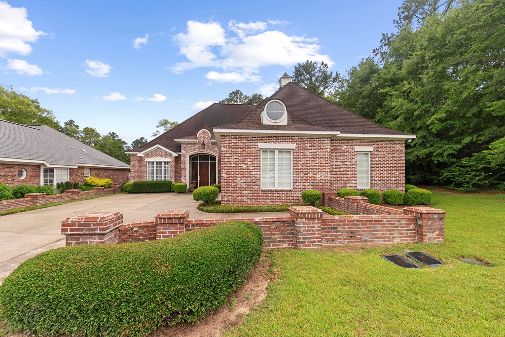 6 Williamsburg Place