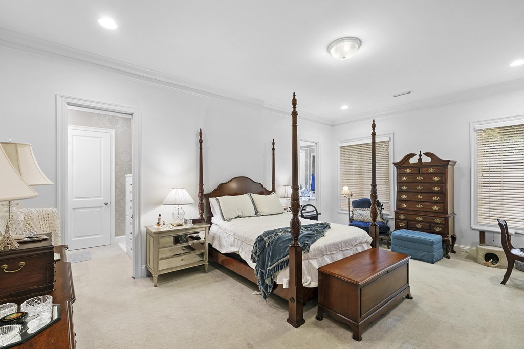 6 Williamsburg Place