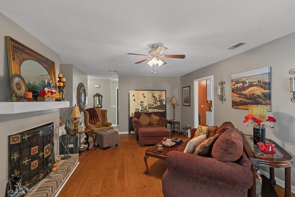 303 Denise St