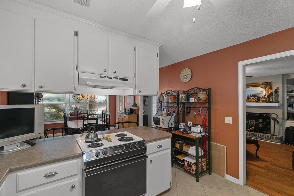 303 Denise St