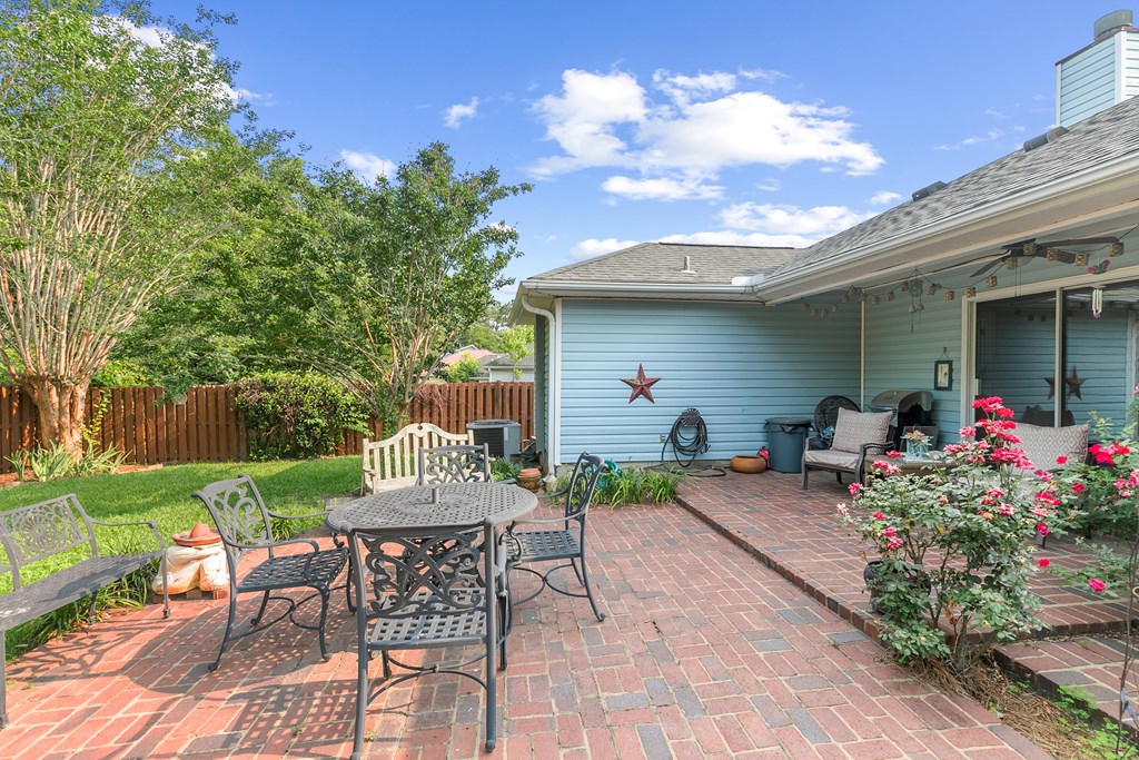 303 Denise St