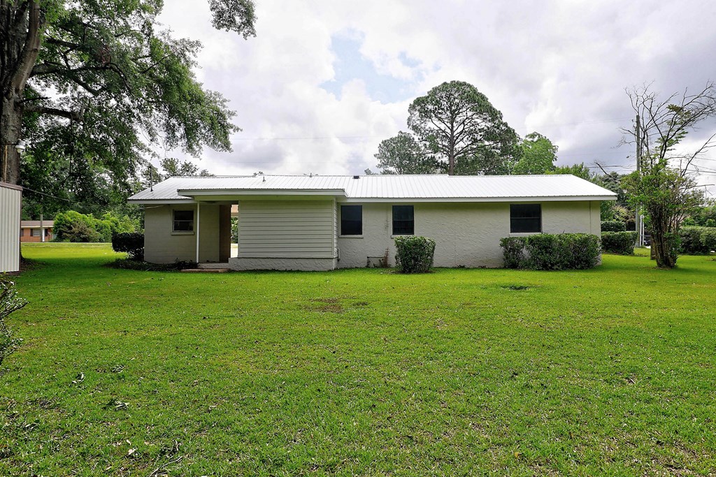 382 Timbers Dr.