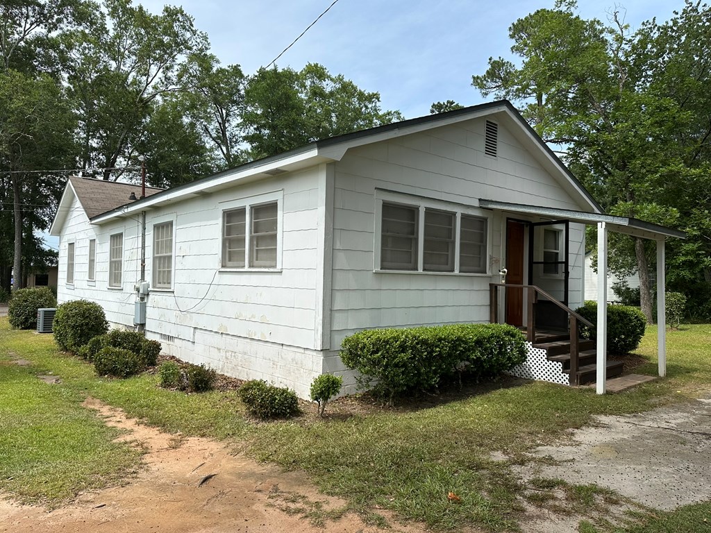111 Helen Street
