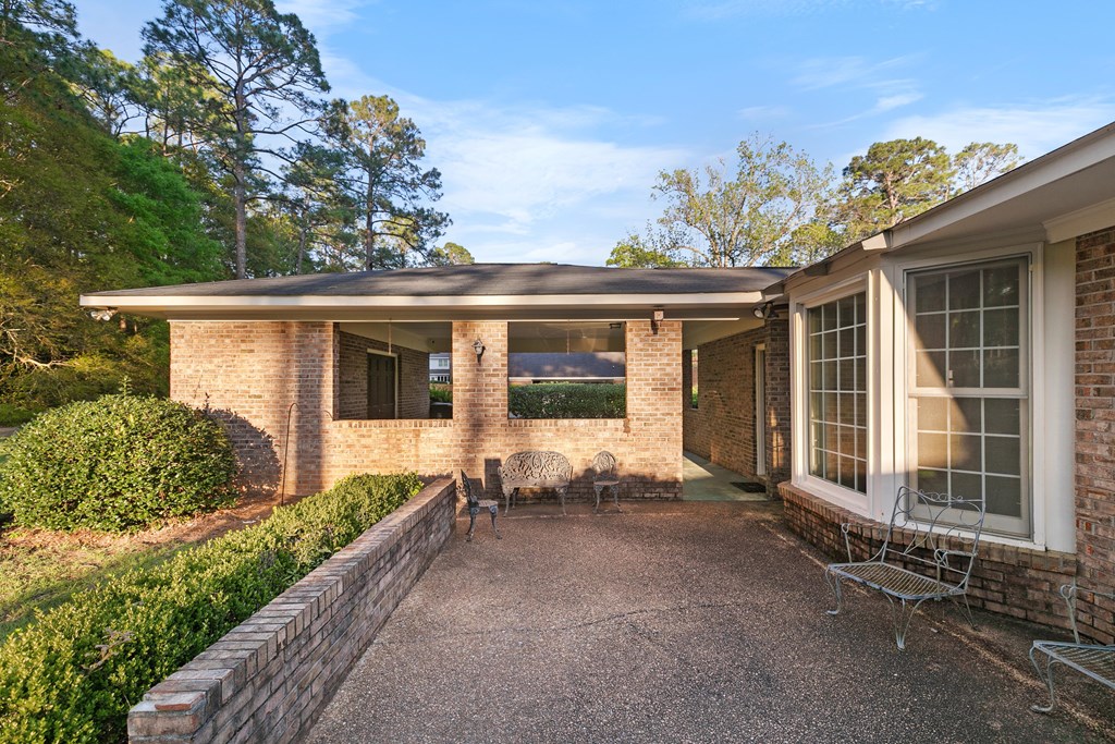 3408 Huntington