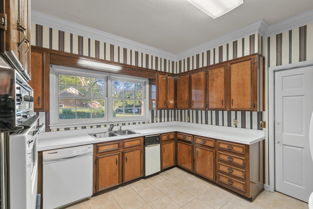3408 Huntington