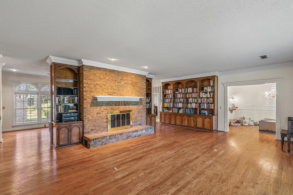 3408 Huntington