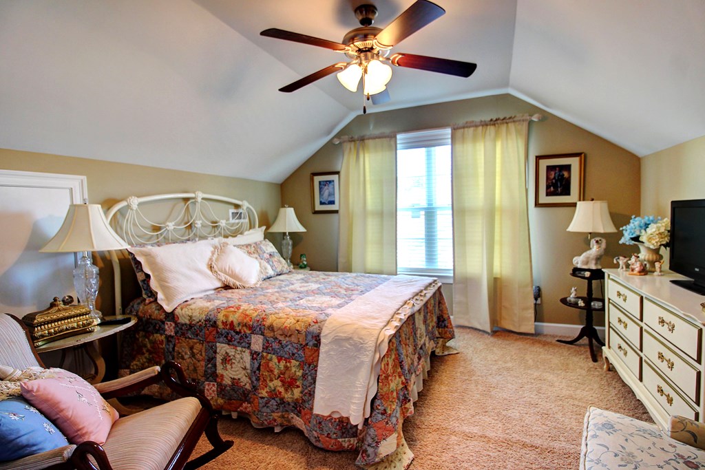 128 Hidden Creek Circle