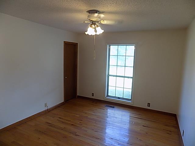 3293 E Hwy 27