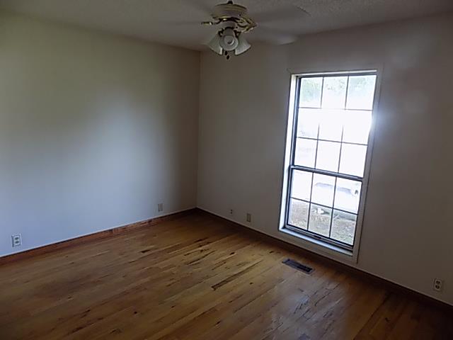 3293 E Hwy 27