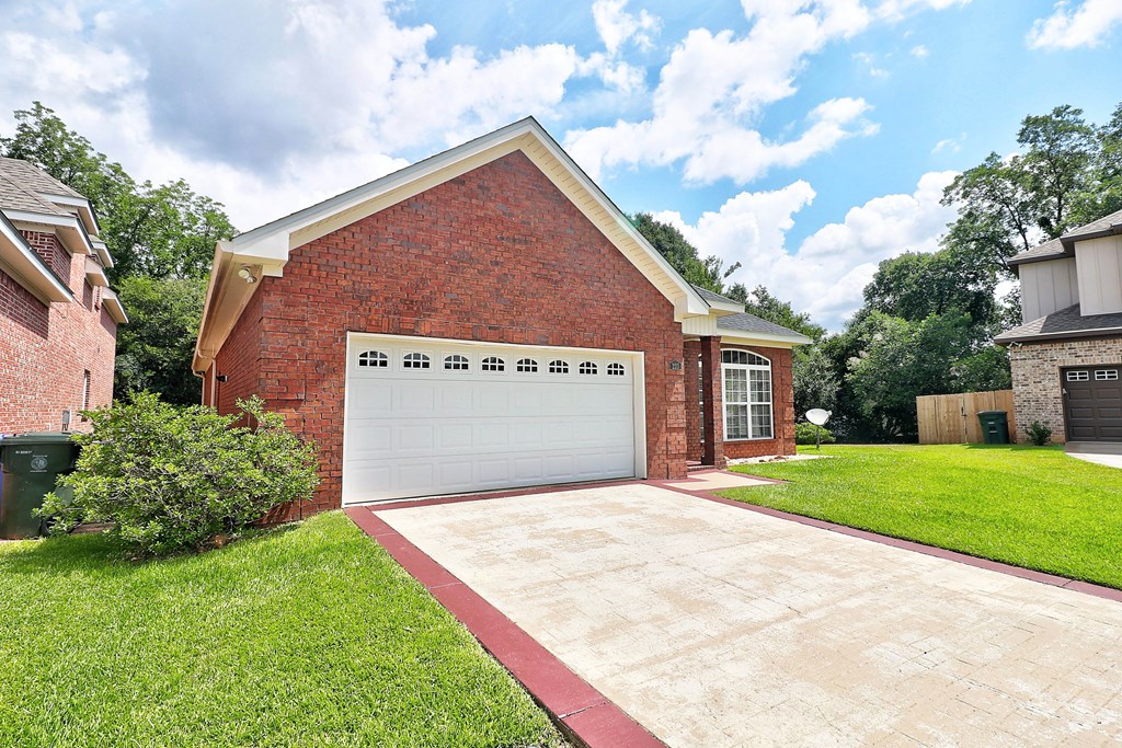 223 Veritas Dr.