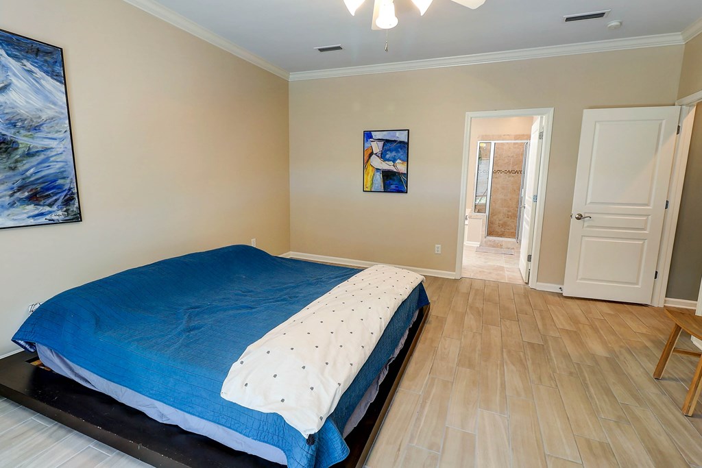106 Abbey Ct.