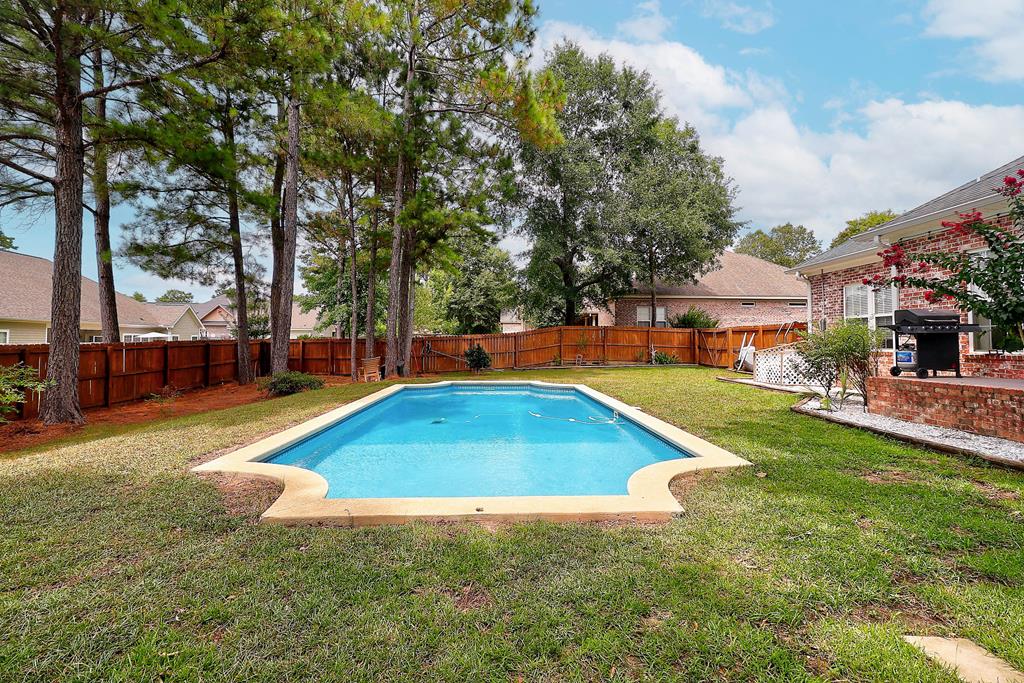 106 Abbey Ct.