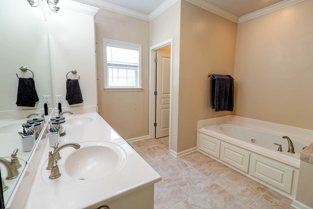 106 Abbey Ct.