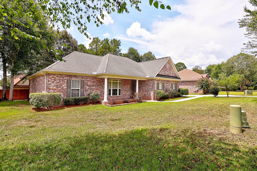 106 Abbey Ct.