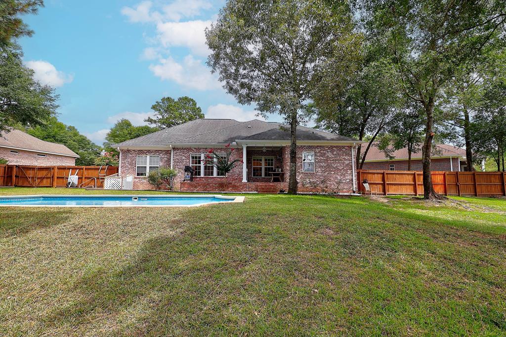 106 Abbey Ct.