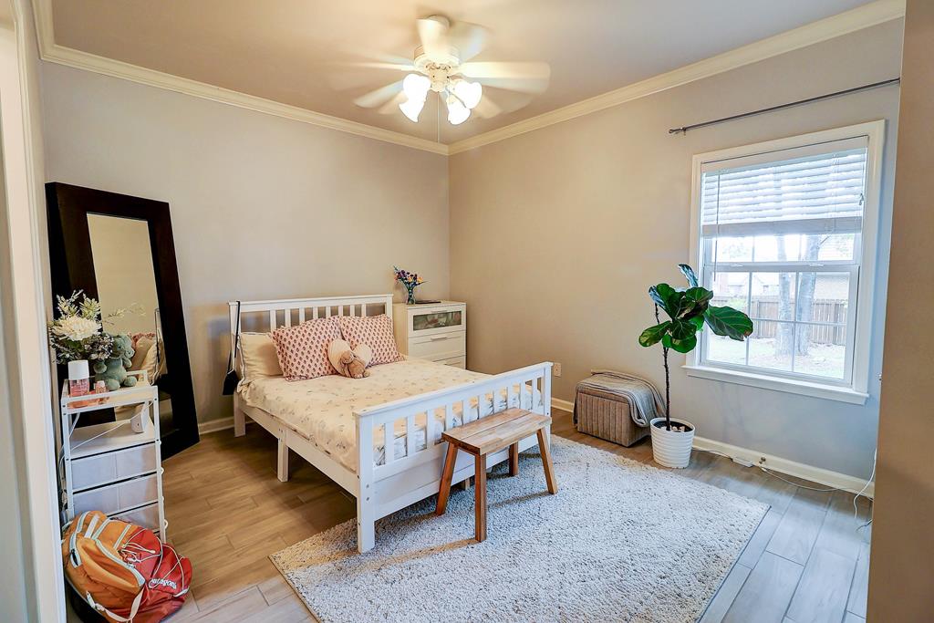 106 Abbey Ct.