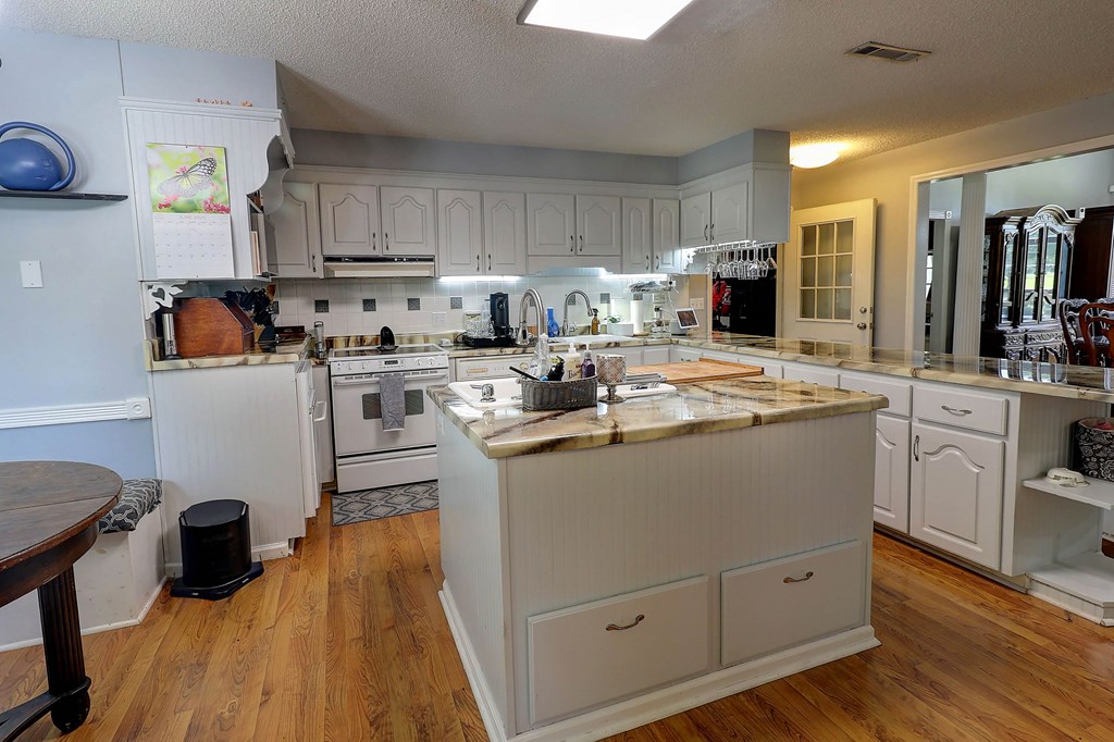 100 Willow Oaks Drive