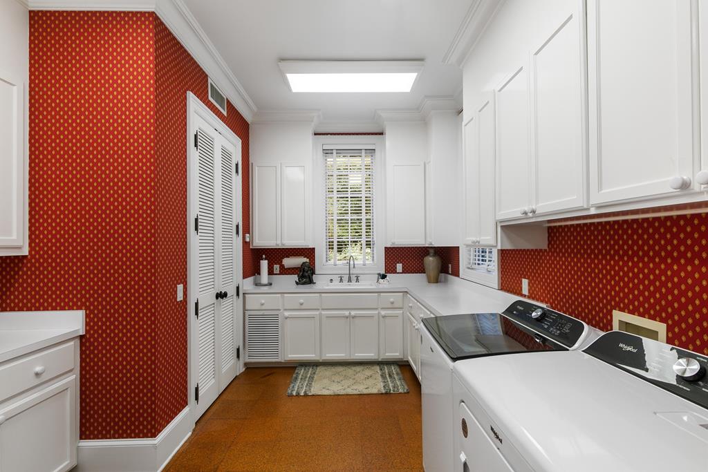 701 Liveoak Trail