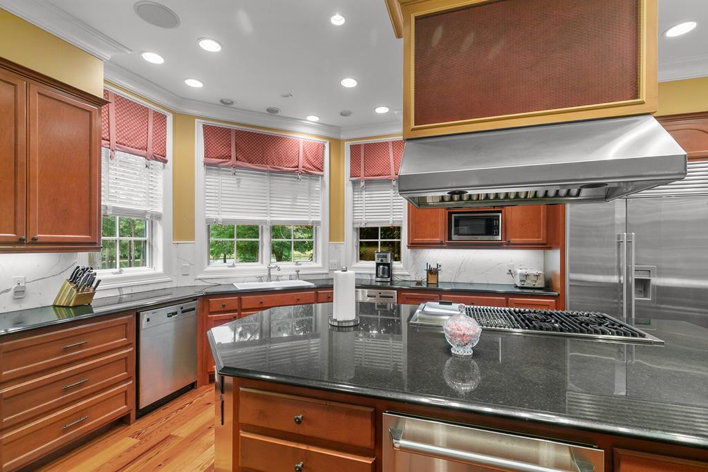 701 Liveoak Trail