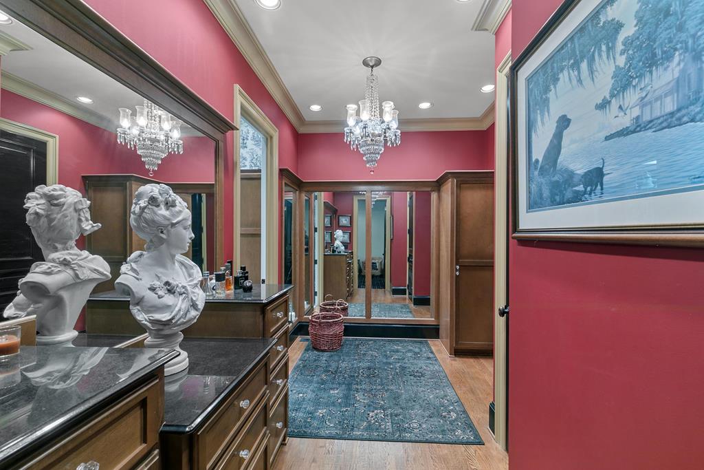 701 Liveoak Trail