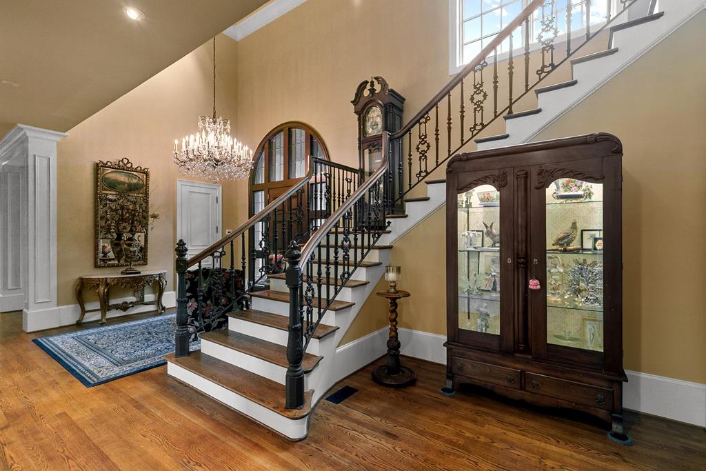 701 Liveoak Trail