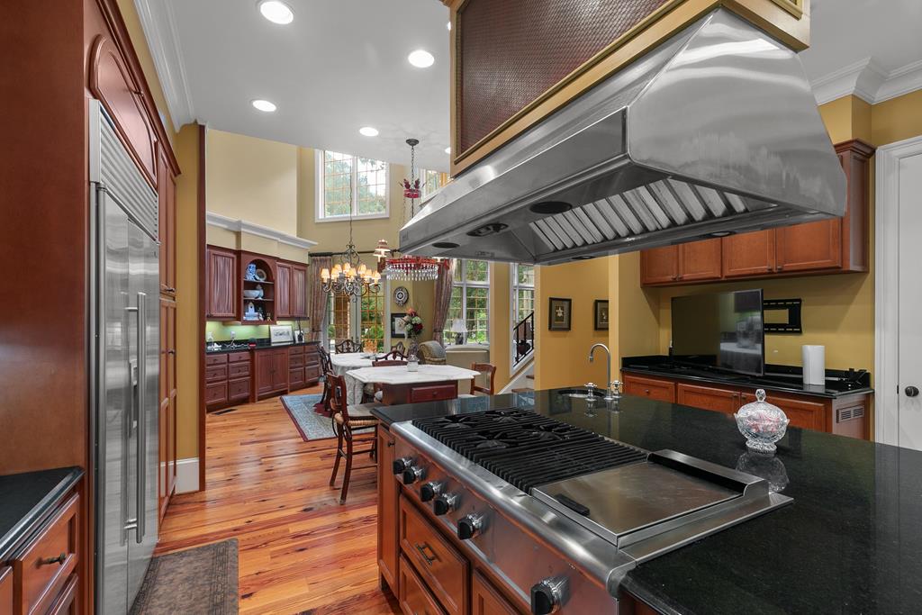 701 Liveoak Trail