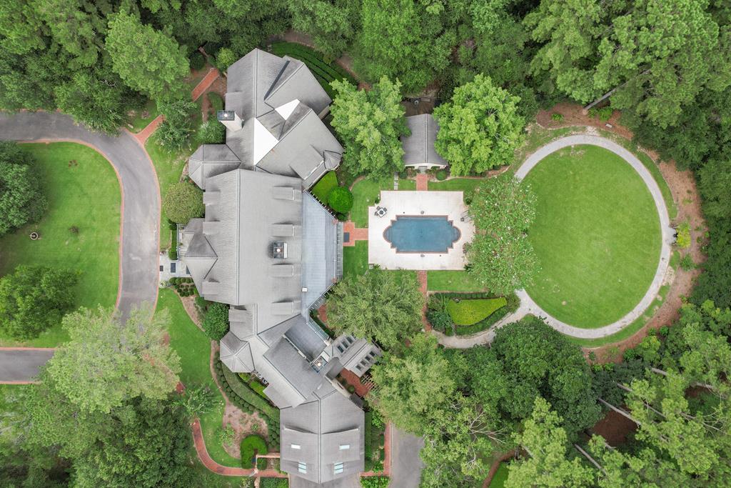 701 Liveoak Trail