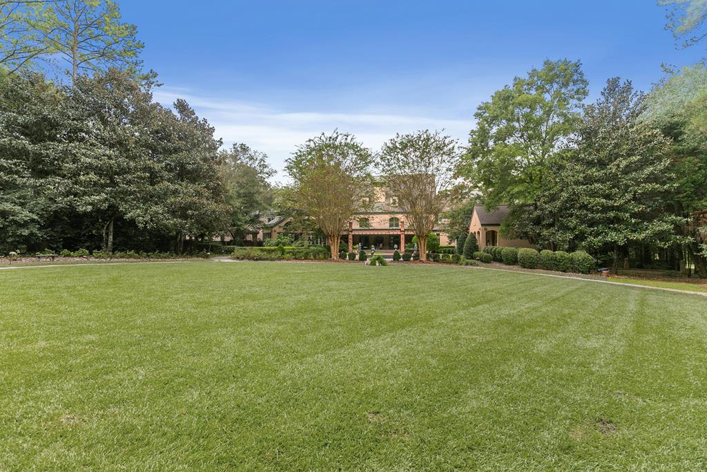 701 Liveoak Trail