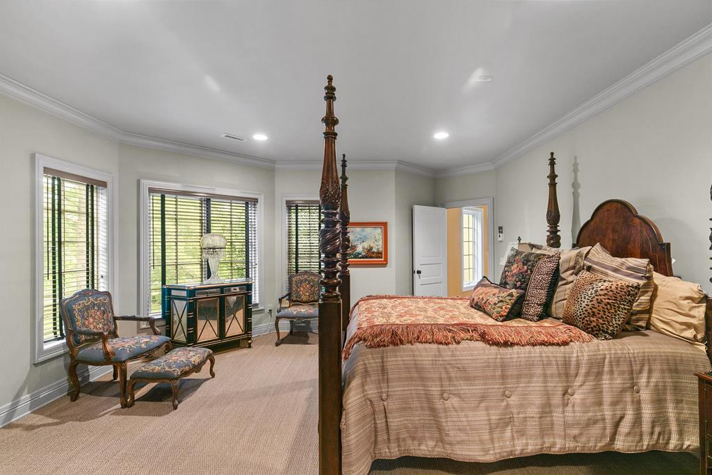 701 Liveoak Trail