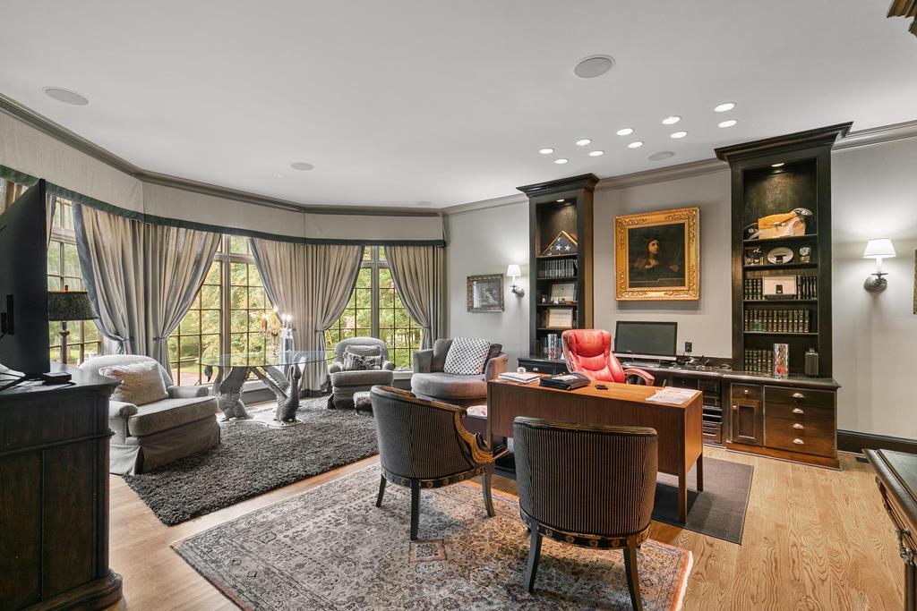 701 Liveoak Trail