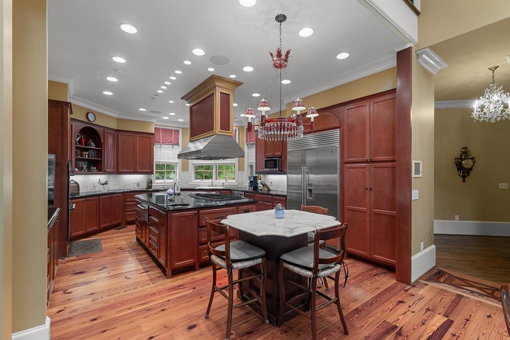 701 Liveoak Trail