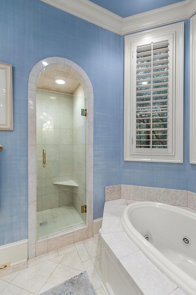 701 Liveoak Trail