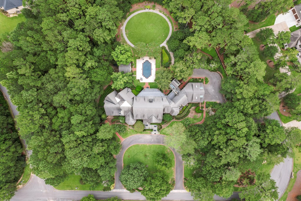 701 Liveoak Trail