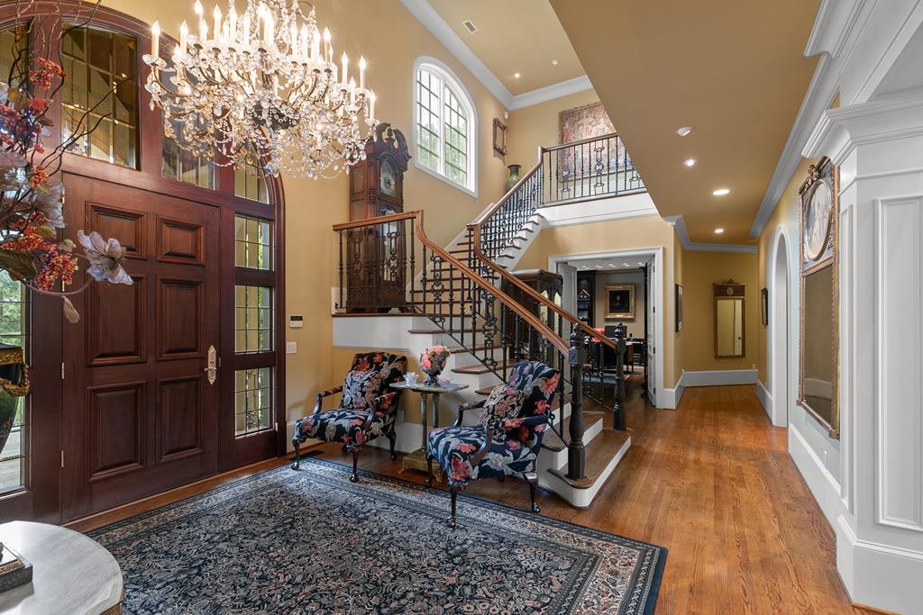 701 Liveoak Trail