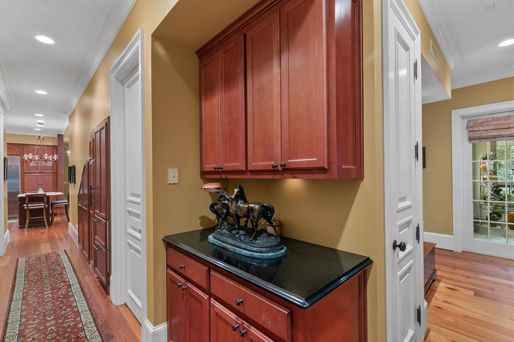 701 Liveoak Trail