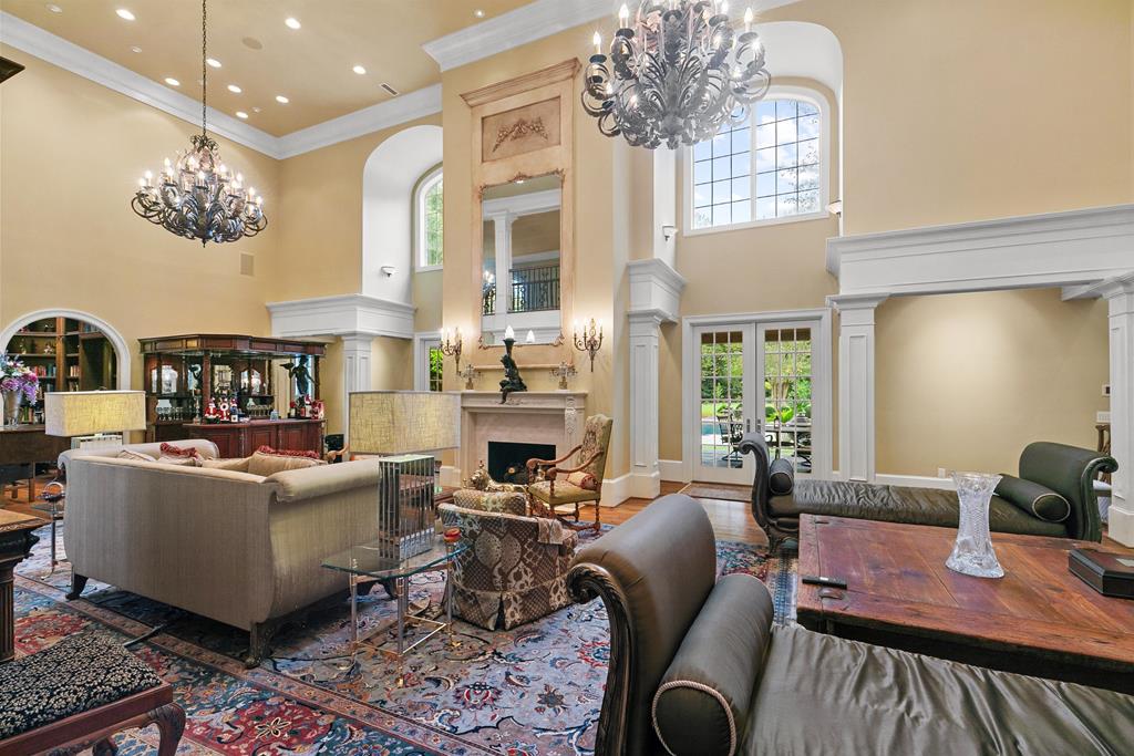 701 Liveoak Trail