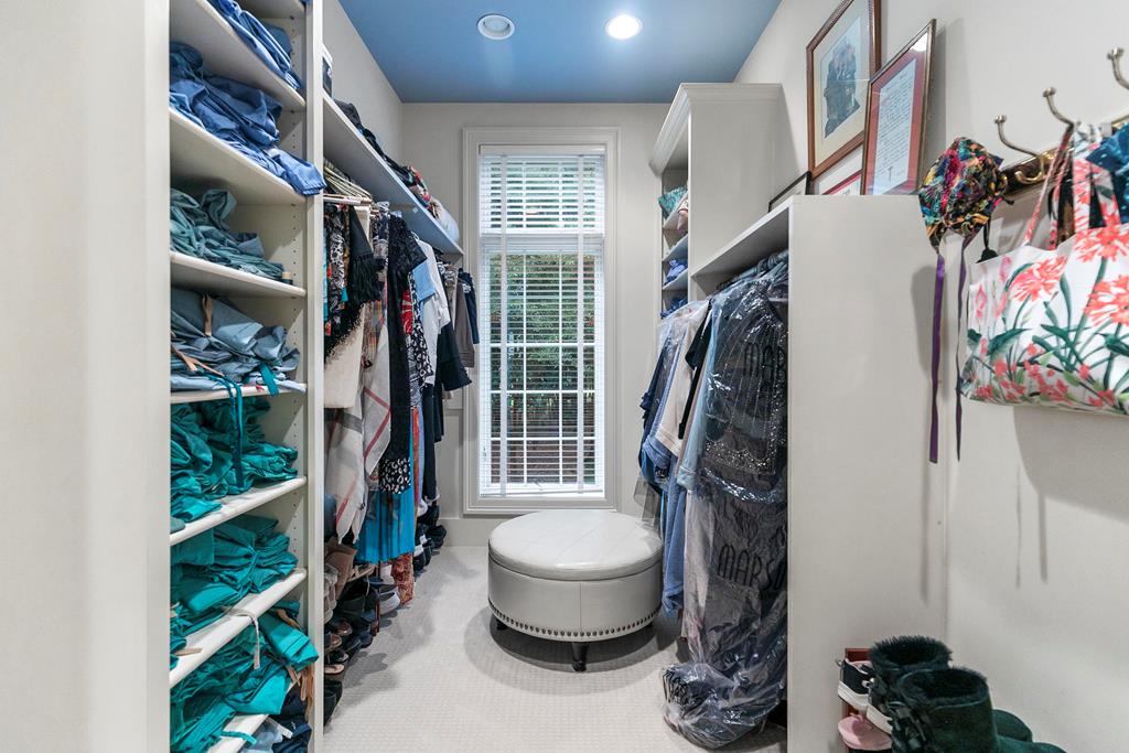 701 Liveoak Trail