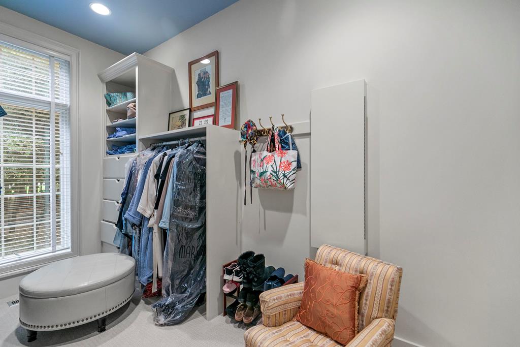 701 Liveoak Trail