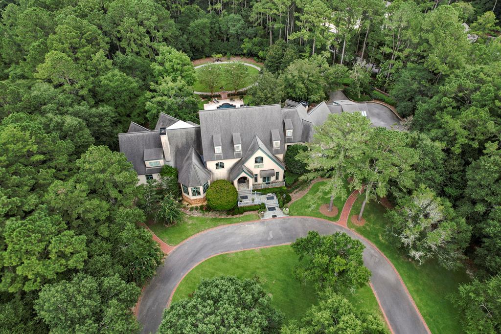 701 Liveoak Trail