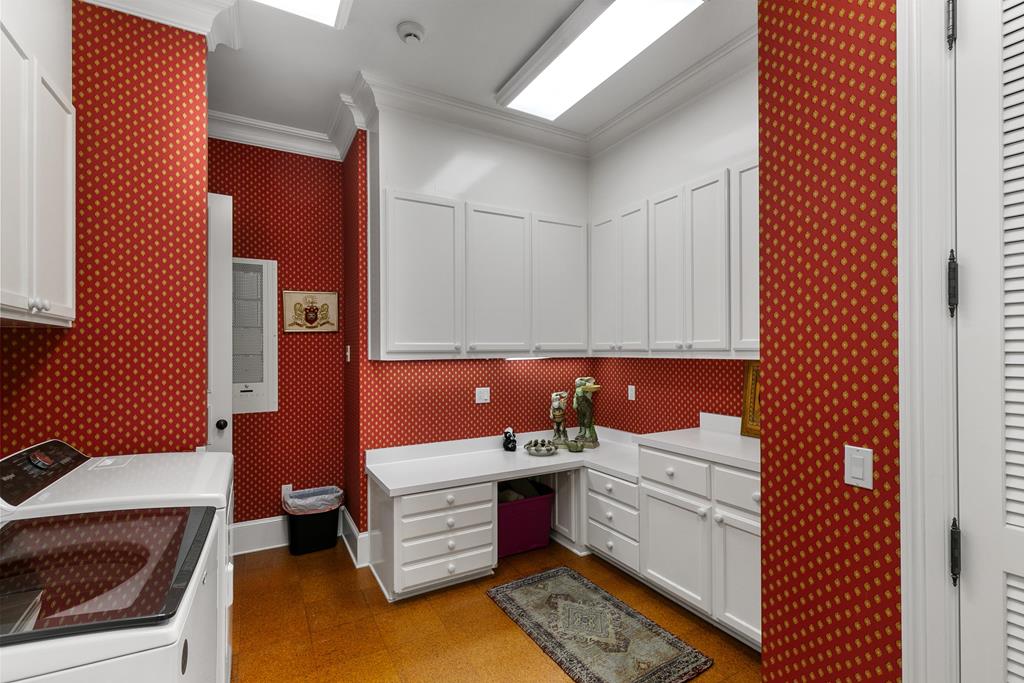 701 Liveoak Trail