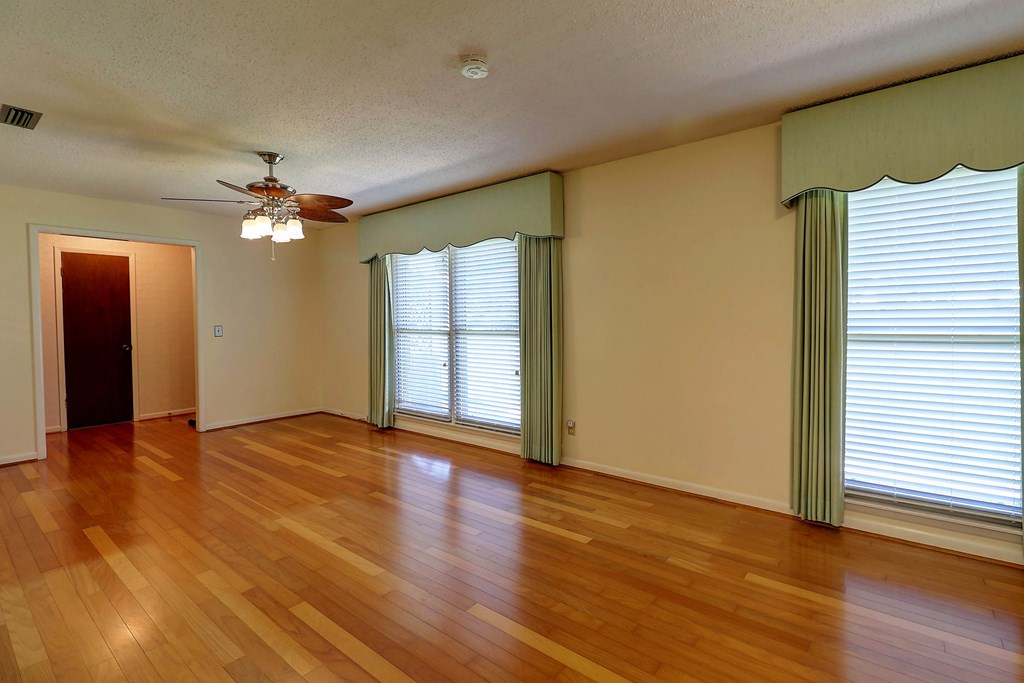 4011 Woodberry Drive