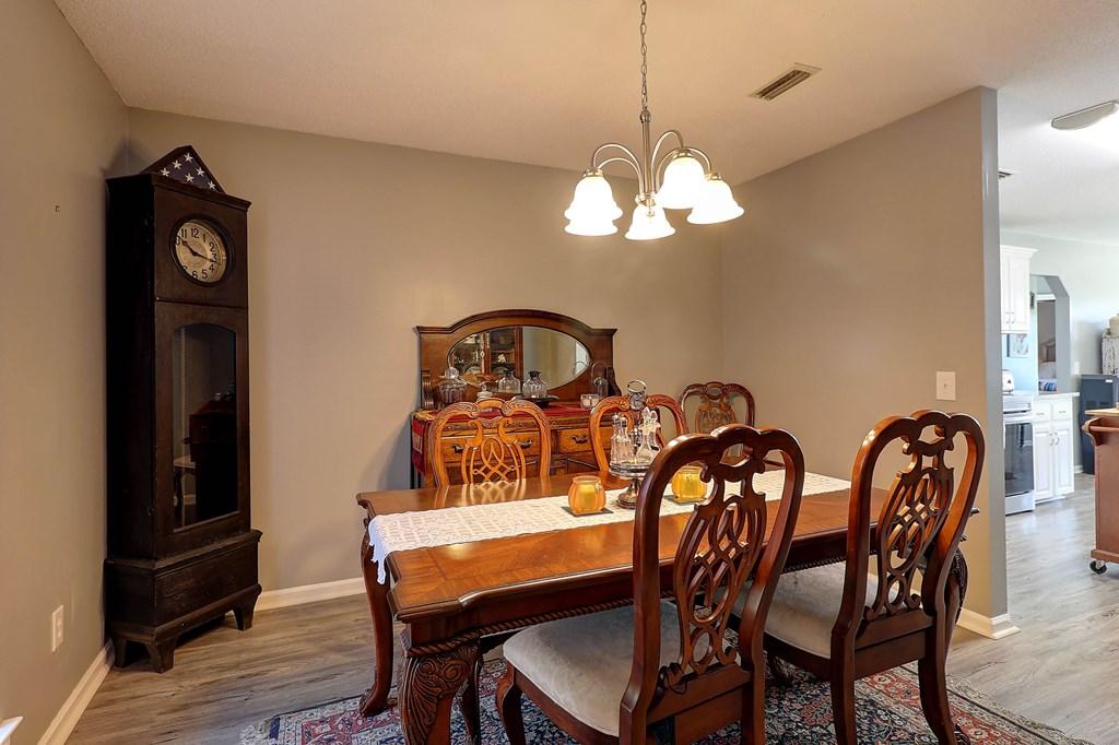 1014 Jeulia Saunders Road