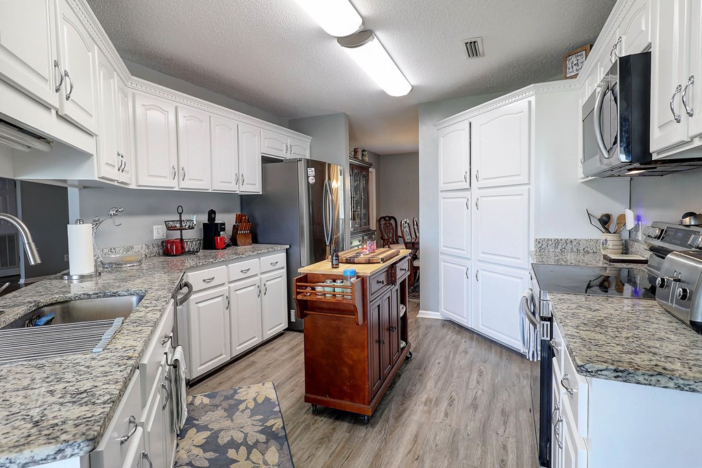 1014 Jeulia Saunders Road