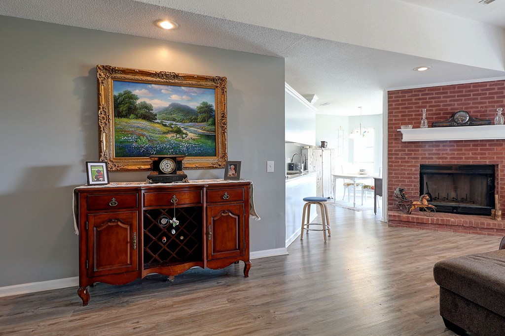 1014 Jeulia Saunders Road