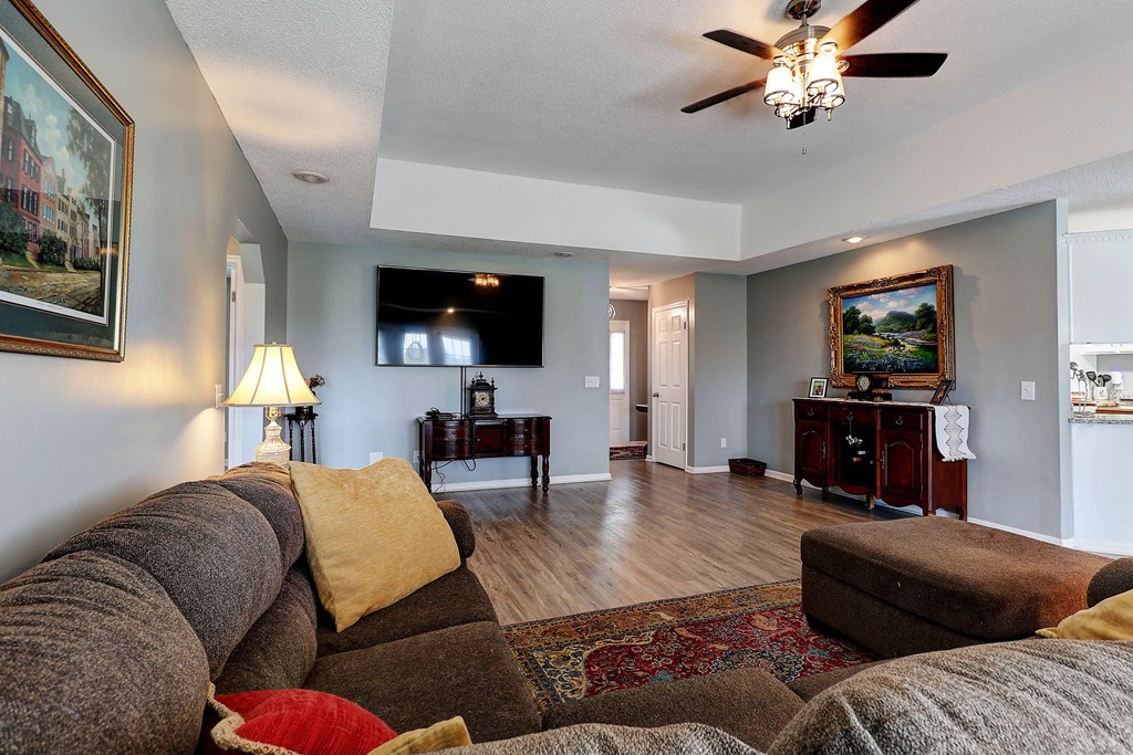 1014 Jeulia Saunders Road