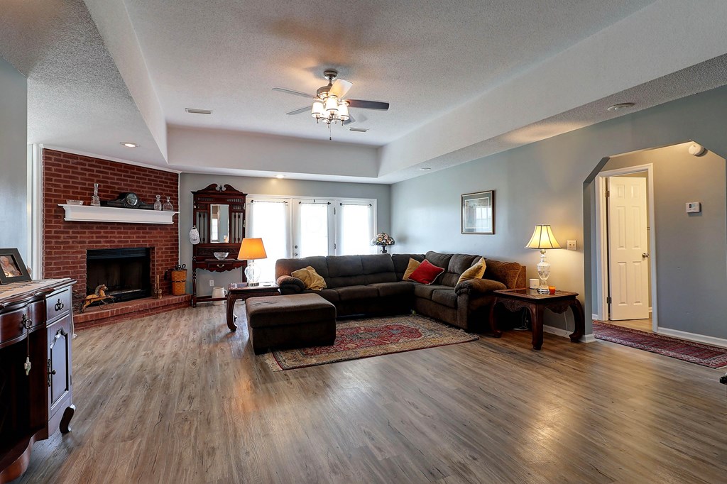 1014 Jeulia Saunders Road