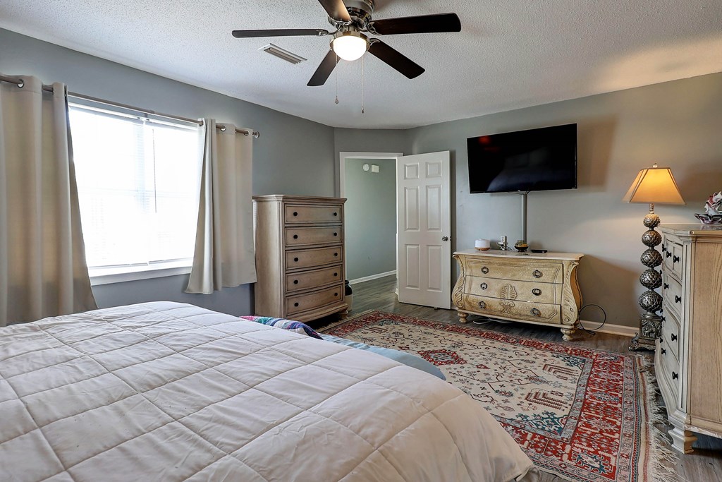 1014 Jeulia Saunders Road