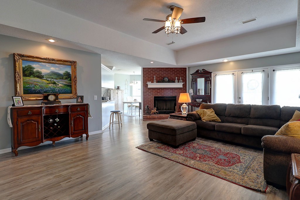 1014 Jeulia Saunders Road