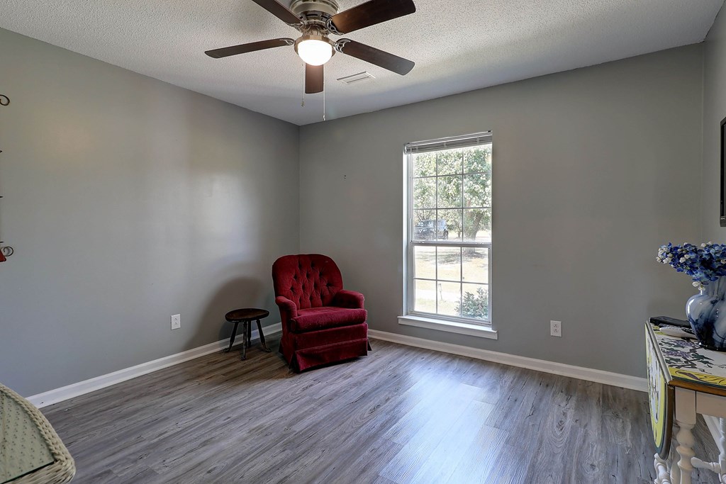 1014 Jeulia Saunders Road