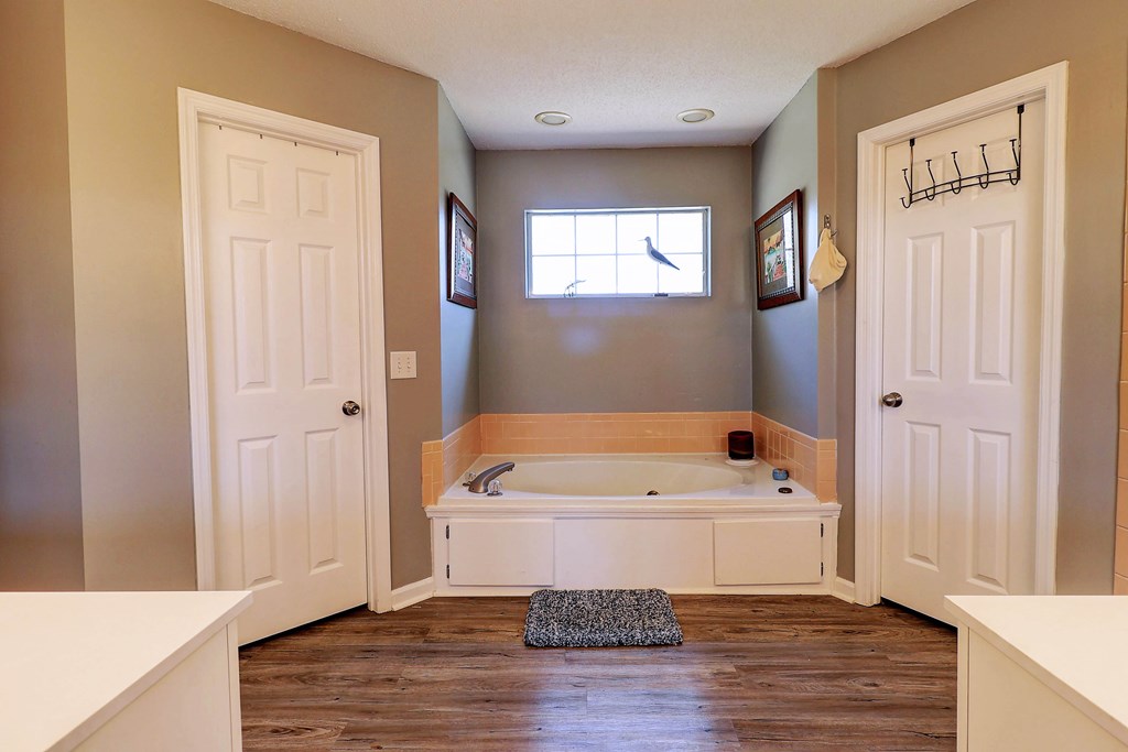 1014 Jeulia Saunders Road